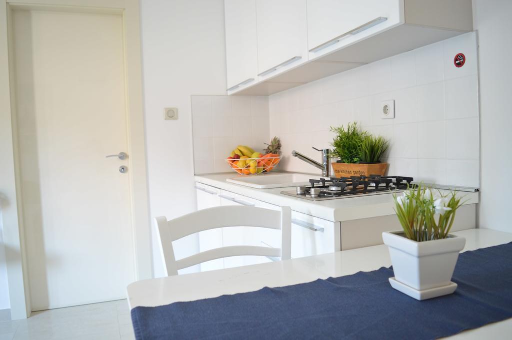 Apartments Villa Alba Пореч Екстер'єр фото