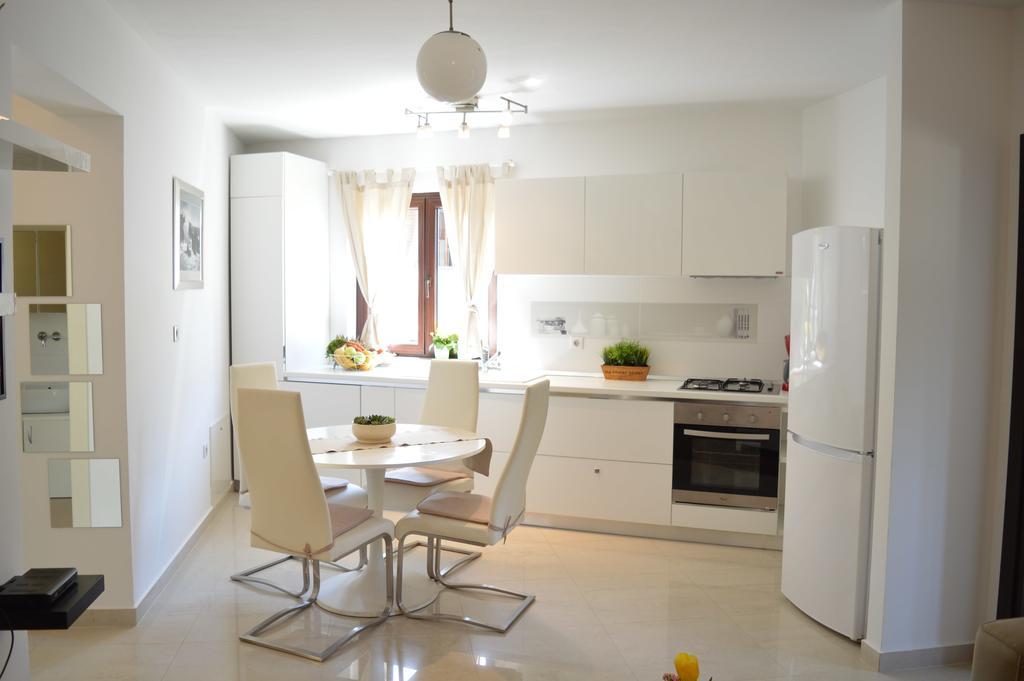 Apartments Villa Alba Пореч Екстер'єр фото